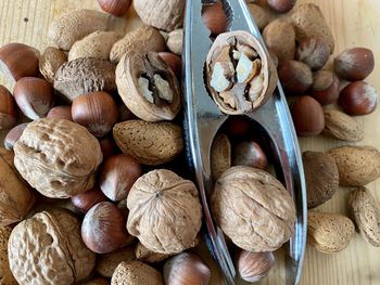 nuts & seeds