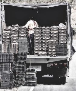 Stacking eggs in truck
