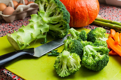 High angle view of chopped vegetables on cutting board