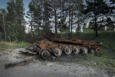 Abandoned car