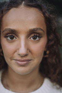 Portrait of smiling teenage girl