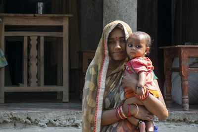 Portrait of mother and daughter 