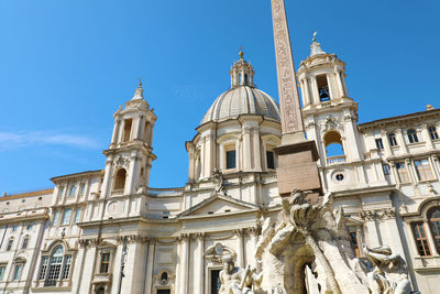 Panoramic view of rome. cityscape skyline of landmarks of ancient rome with coliseum and roman forum