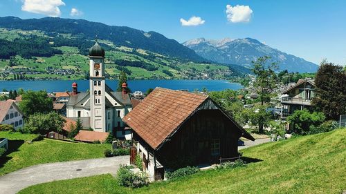 Lakeview village in heart-warming switzerland