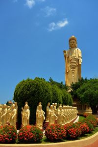 Gold buddha statues at fo guang shan monastery