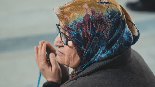 Side view of woman looking away