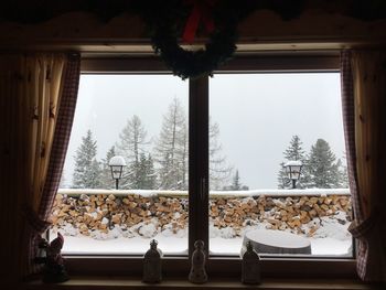 Winter window 