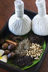 Herbal compress for spa