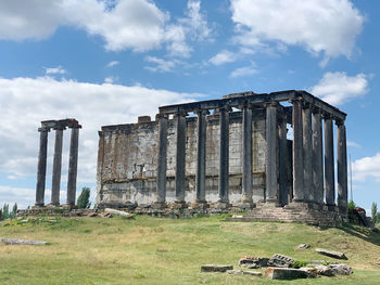 Old ruin against sky