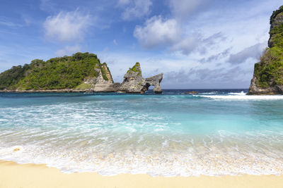 Scenic view of sea against sky