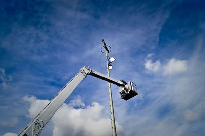 Low angle view of cloudy sky