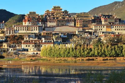 Gadansong-zanlin-temple