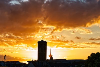 Sonnenuntergang über köln 