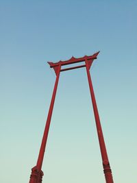 Giant swings on a clear sky day