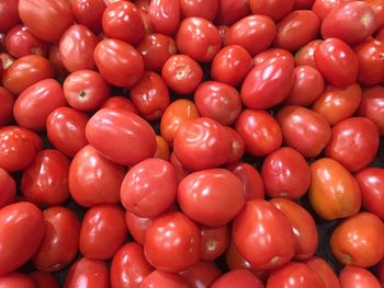 Full frame shot of tomatoes in market