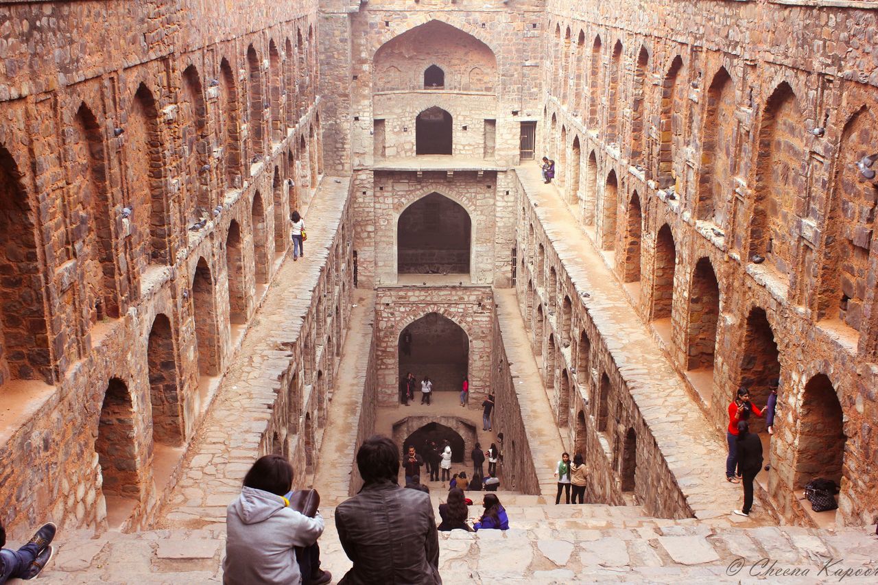 LOW ANGLE VIEW OF OLD RUINS