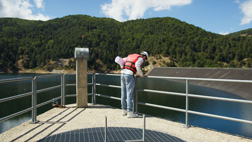 Engineer inspects dam project