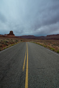 Long road in utah leading to hite marina campground, glen canyon national recreation area.