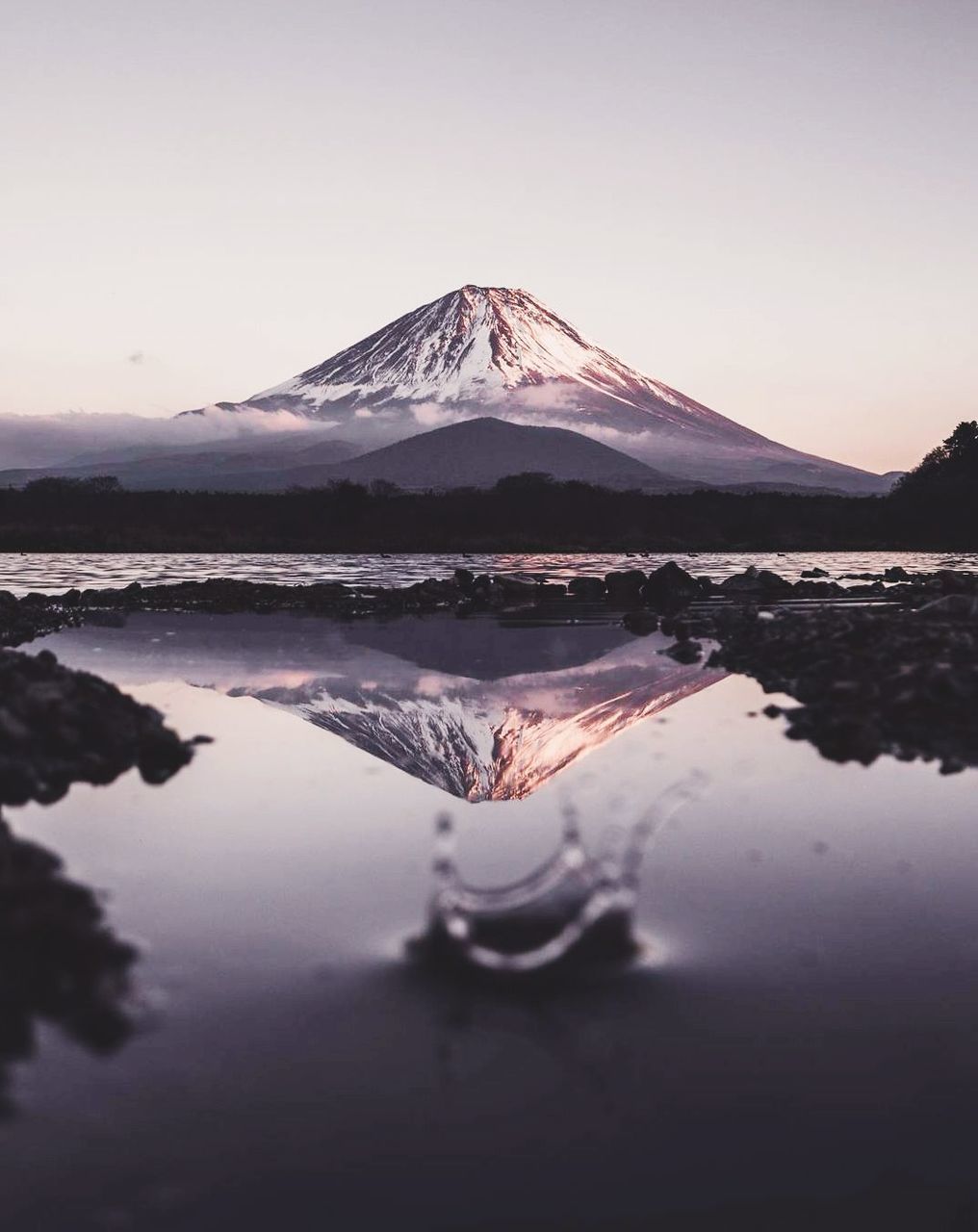 mountain, reflection, beauty in nature, nature, lake, tranquility, scenics, water, tranquil scene, no people, outdoors, waterfront, sky, mountain range, sunset, day