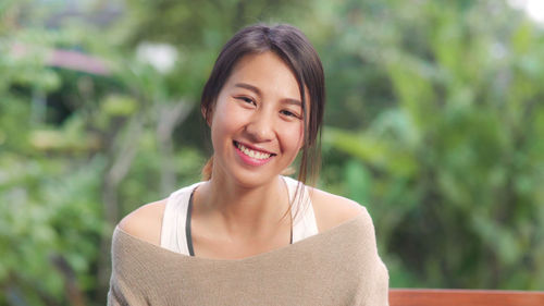 Portrait of a smiling young woman