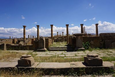 Ruins of historical building against sky