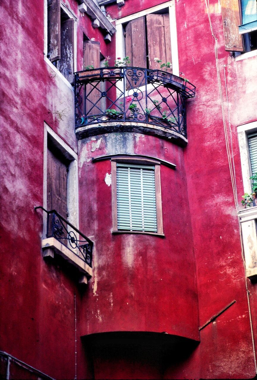 architecture, building exterior, built structure, window, red, no people, outdoors, day, city