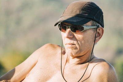 Portrait of young man wearing sunglasses