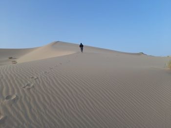 Running on sahara desert
