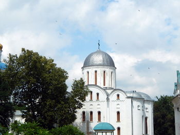 View of cathedral against sky