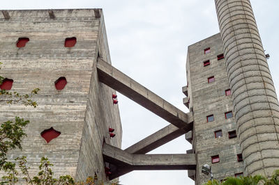 Sesc pompeia building in san paolo, brazil. modernist concrete building by lina bo bardi