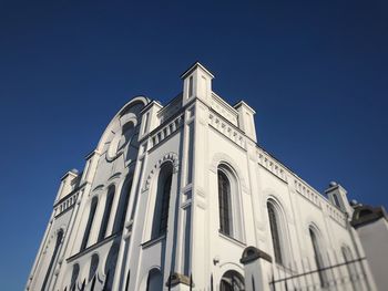 Church synagogue