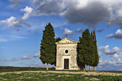 The church of madonna di vitaleta is an unesco site in the crete senesi area, ital