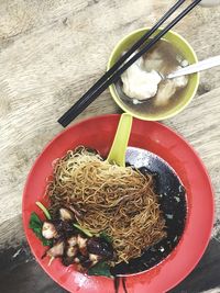 Close-up of noodles in bowl on table