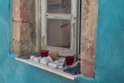 Tea light candles on window sill