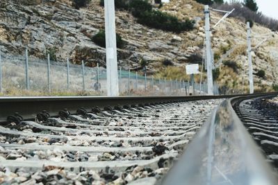 Surface level of railroad tracks