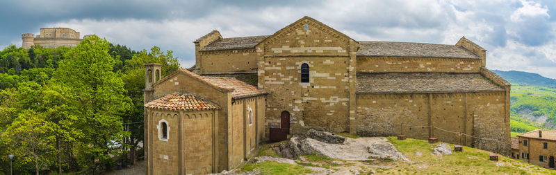 Ancient medieval town of san leo. churches and castle that made history. rimini, italy