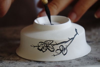 Painting porcelain