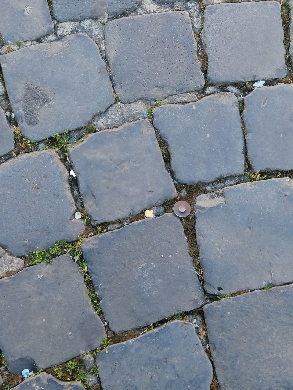 HIGH ANGLE VIEW OF STONE WALL