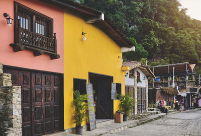 Picturesque rustic cabin house in the town of galipan, caracas - venezuela. eco house concept.