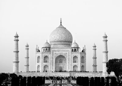 Taj mahal against clear sky