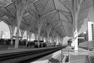 Estacso do oriente station platform