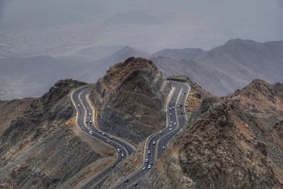   jabal al-hada road is one of the most beautiful mountainous areas in taif. 