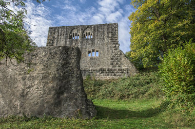 Old ruins against sky