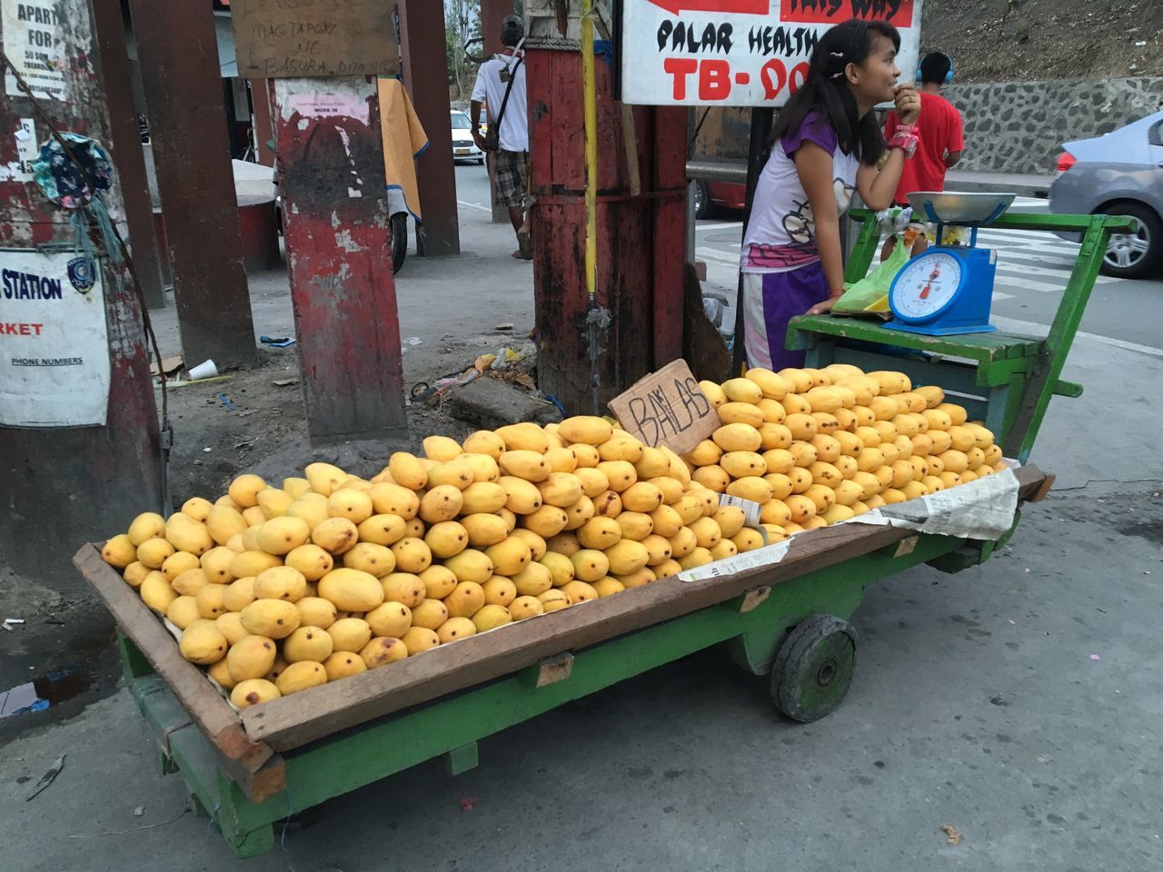 Ripe mangoes