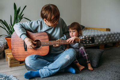 Man playing guitar