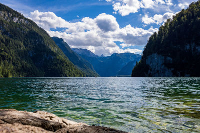 Beautiful mountain lake königssee in summer, near to village schönau in berchtesgaden,  germany