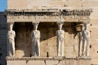 Caryatid statues - parthenon 