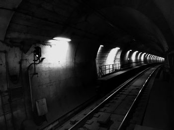 Illuminated tunnel