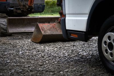 Surface level of vehicle on road