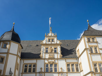 Schloss neuhaus in germany